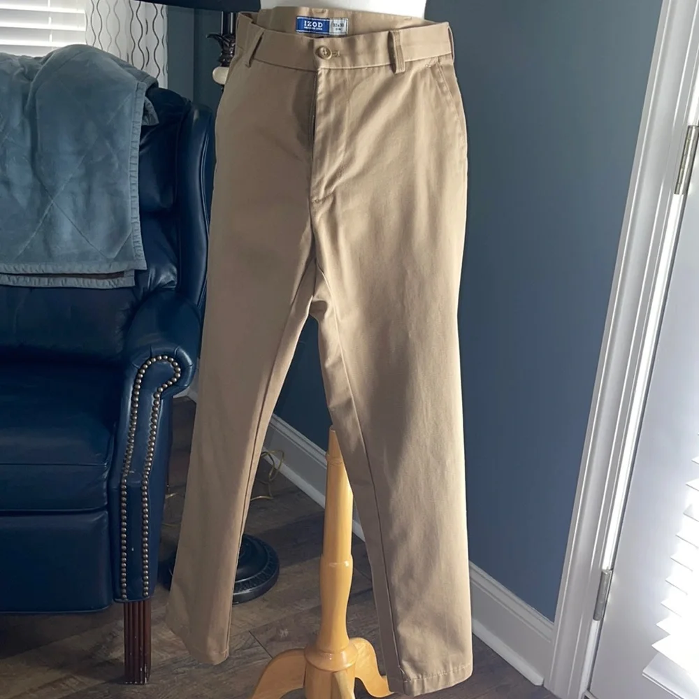 Izod khaki chino slim fit flat front - Picture 1 of 3